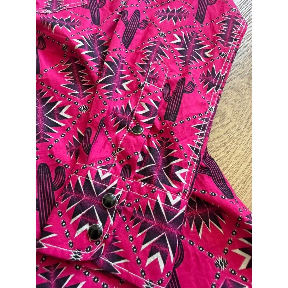 Cowgirl Hardware Womens Berry Pink Aztec Saguaro Cactus Western Snap Shirt M NEW - Picture 4 of 7
